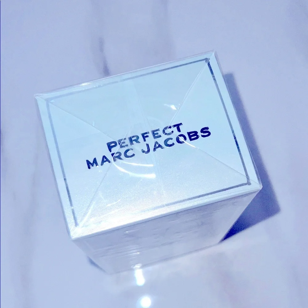 Marc Jacobs Perfect Fragrance EDT 1.6 oz with free gift